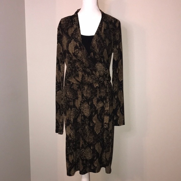 Tahari Snakeskin Print Faux Wrap Dress Size 6 - Picture 2 of 8